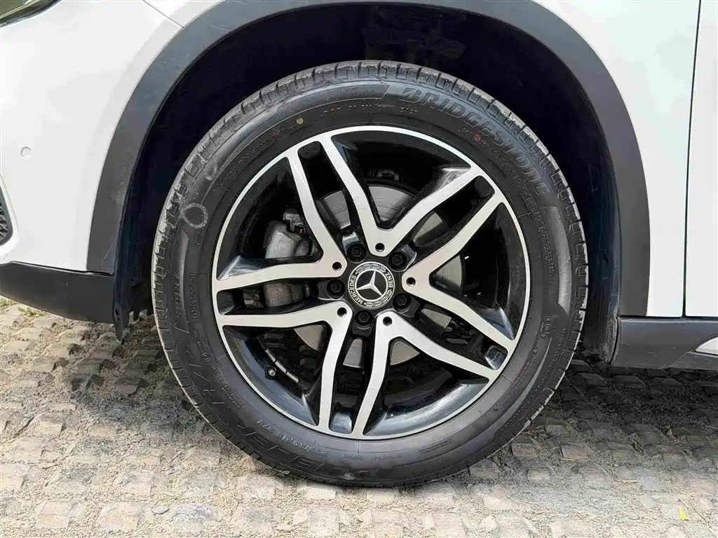 Mercedes-Benz GLA 2017 — фото 14