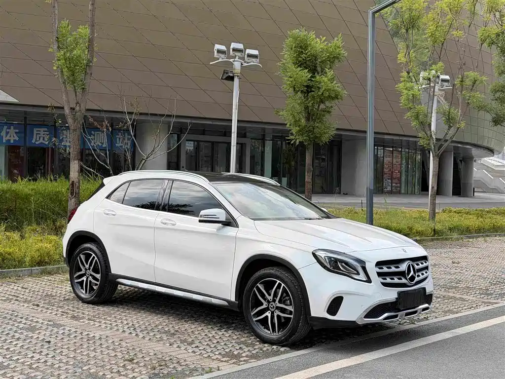 Mercedes-Benz GLA 2017 — фото 3