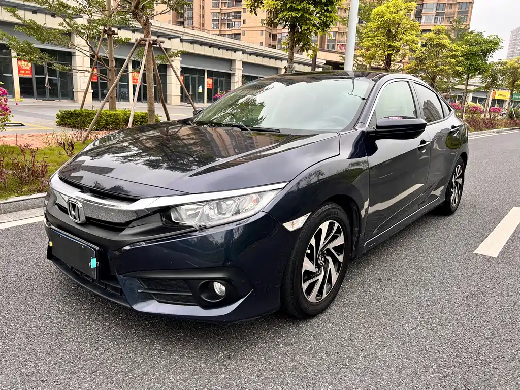 Honda Civic 2017 — фото 1