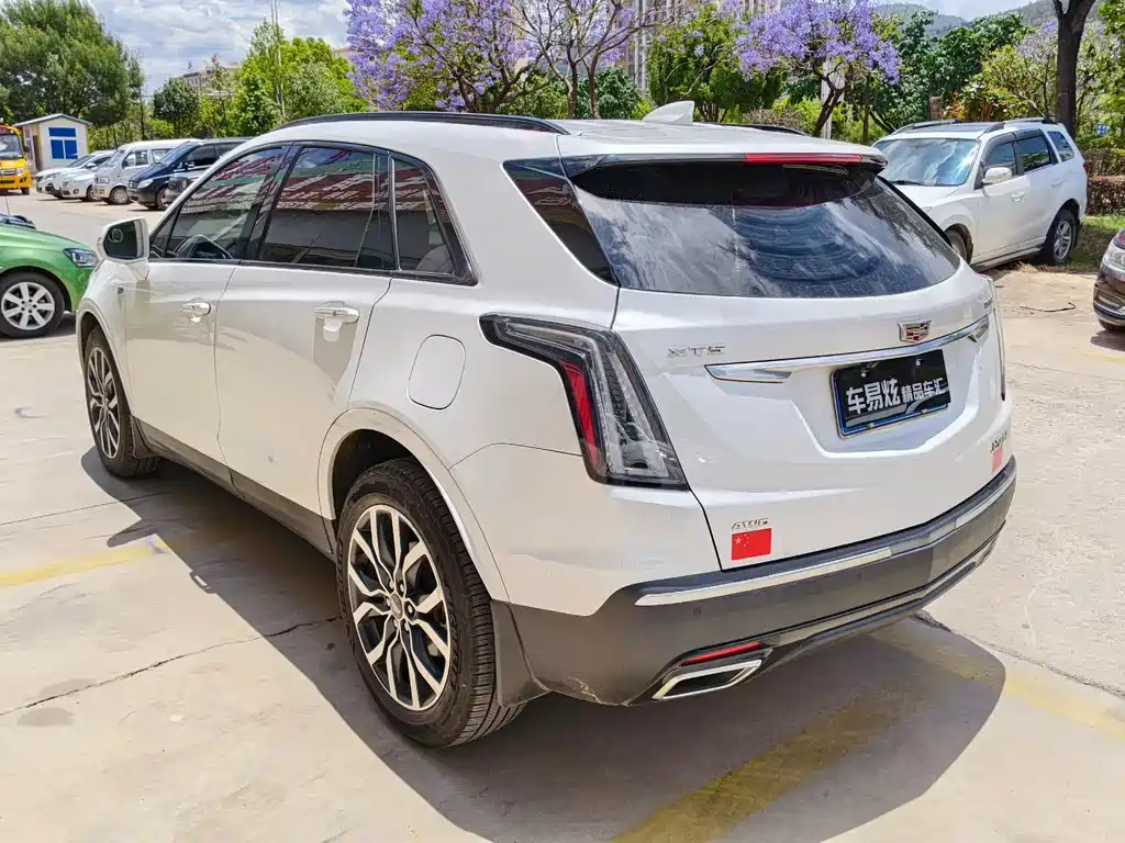 Cadillac XT5 2021 — фото 8