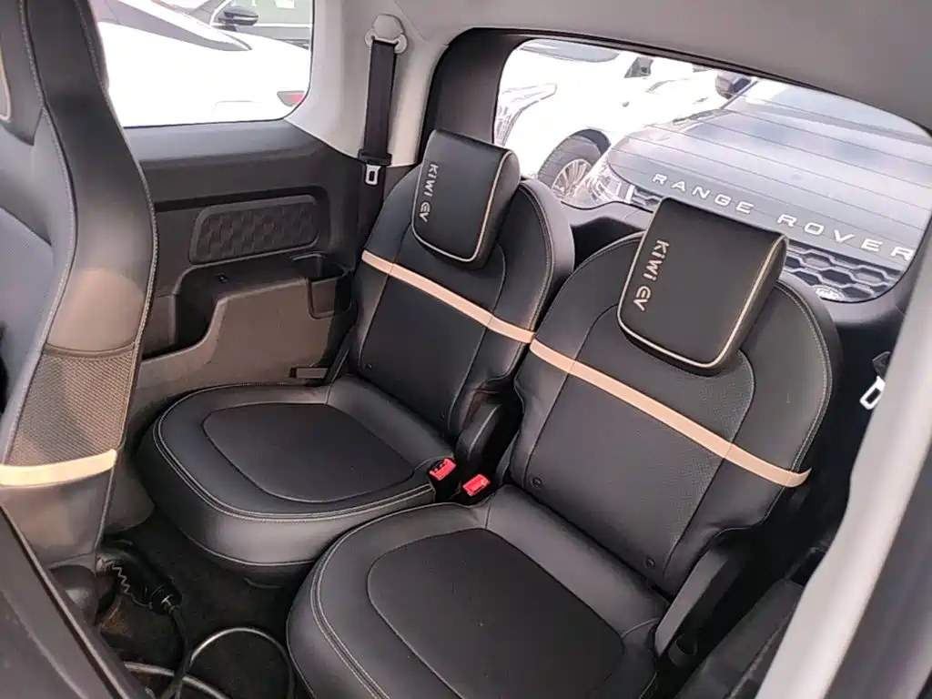 Baojun KiWi EV 2021 — фото 17