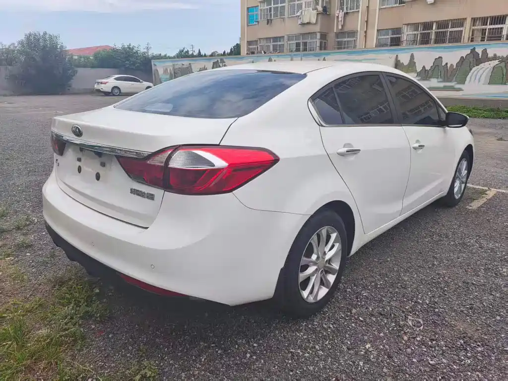 Kia K3 2016