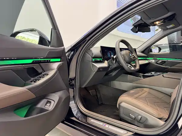 BMW 5 Series 2025