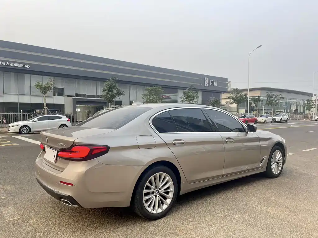 BMW 5 Series 2022
