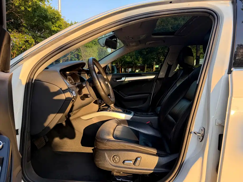 Audi A4L 2015