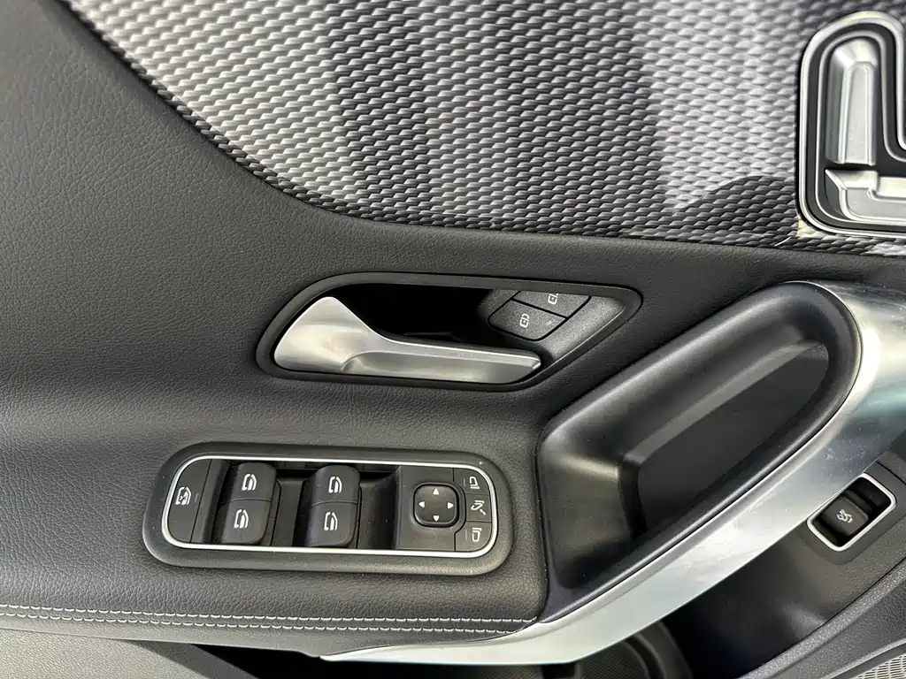 Mercedes-Benz A-Class 2023 — фото 21