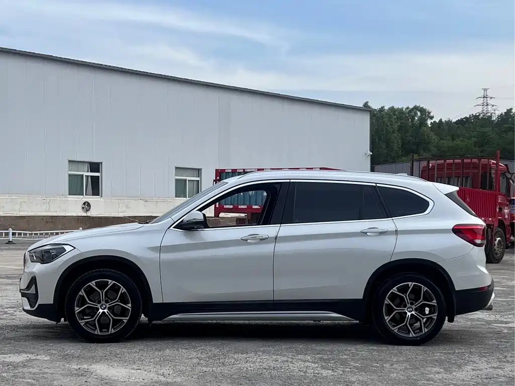 BMW X1 2021 — фото 7