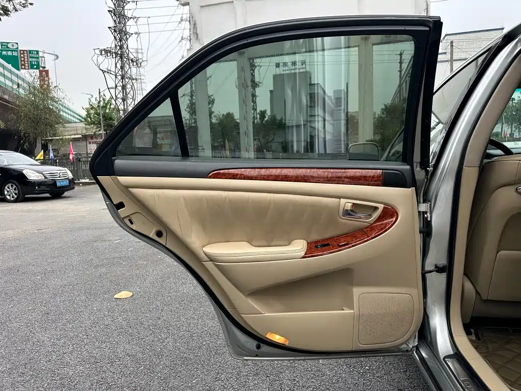 Toyota Crown 2006 — фото 10