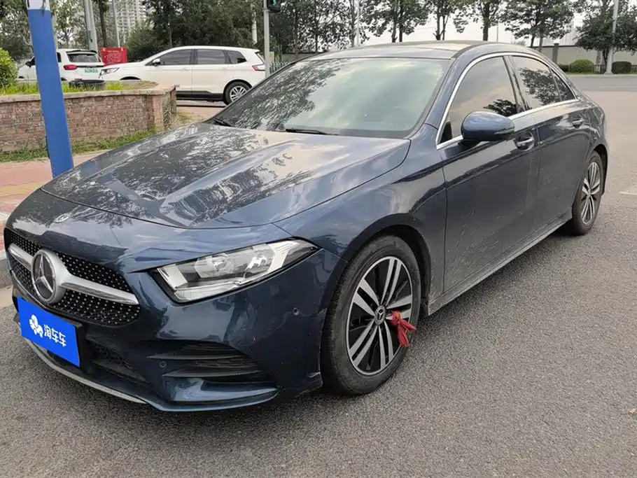 Mercedes-Benz A-Class 2019 — фото 1
