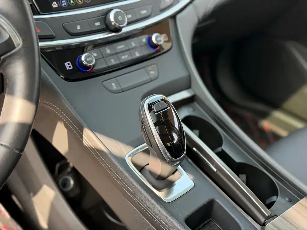 Buick LaCrosse 2023 — фото 10