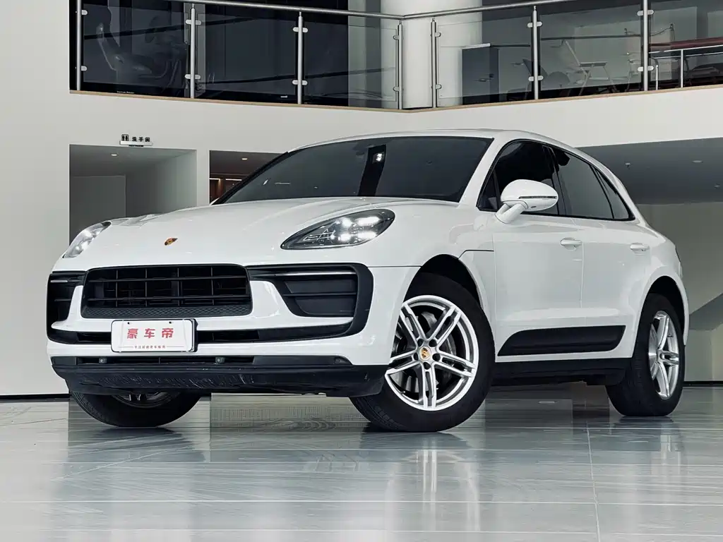 Porsche Macan 2023 — фото 1