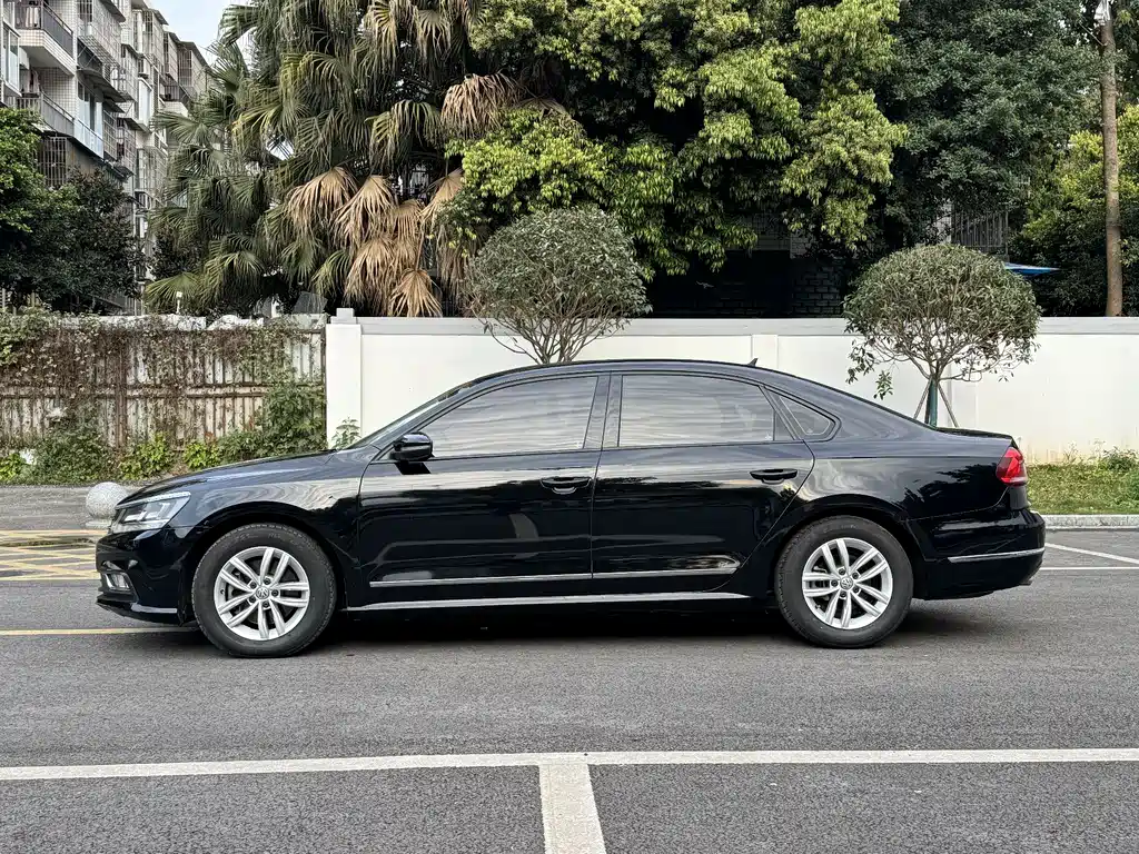 Volkswagen Passat 2017 — фото 3