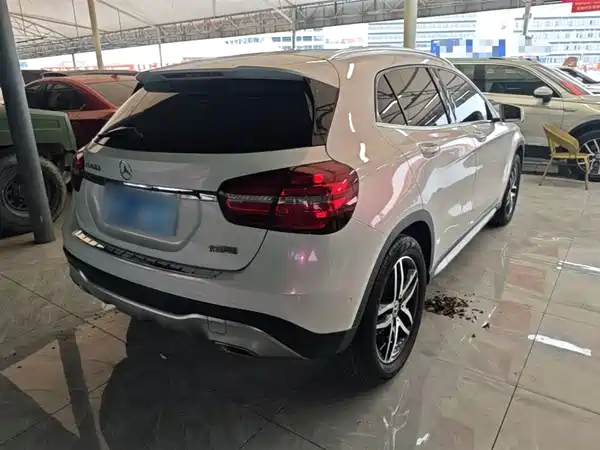 Mercedes-Benz GLA 2017