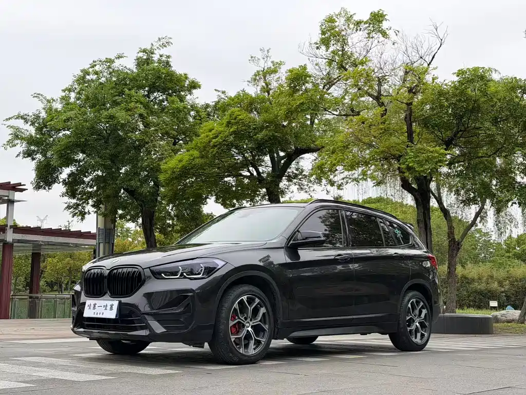 BMW X1 2021 — фото 1