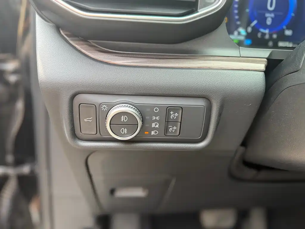 Ford Explorer 2021 — фото 15