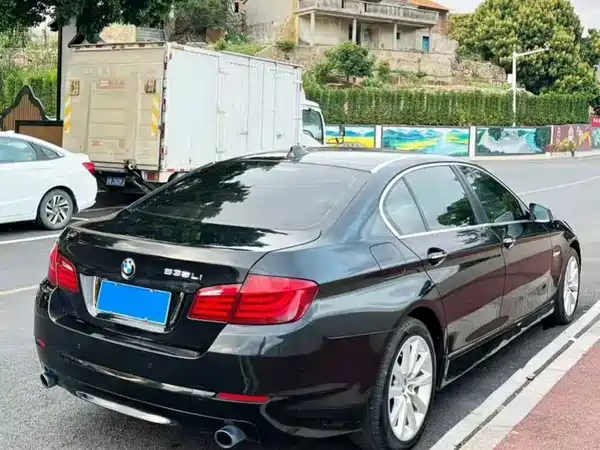 BMW 5 Series 2012