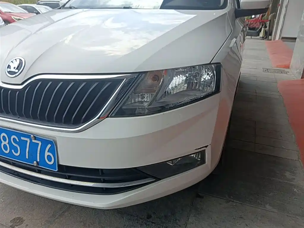 Skoda Rapid Spaceback 2019 — фото 24