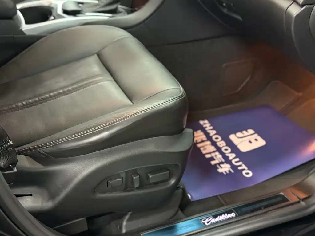 Cadillac SRX 2014 — фото 17