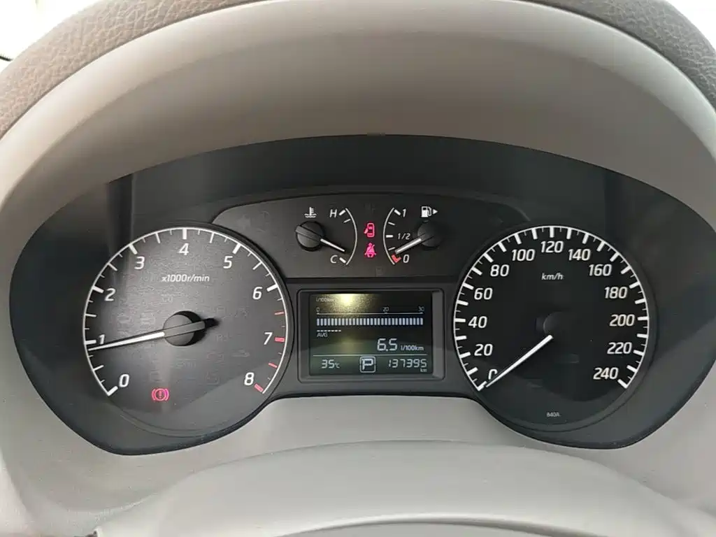 Nissan Sylphy 2014 — фото 12