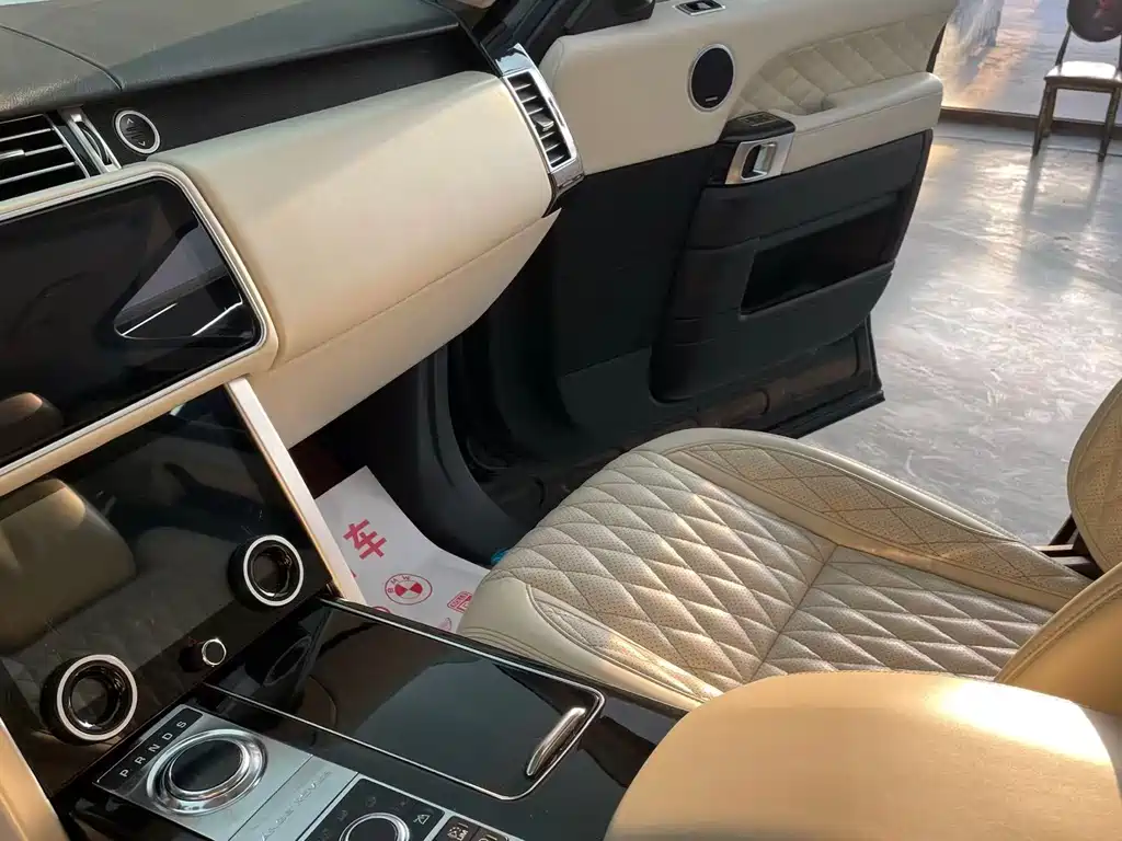 Land Rover Range Rover 2018 — фото 21
