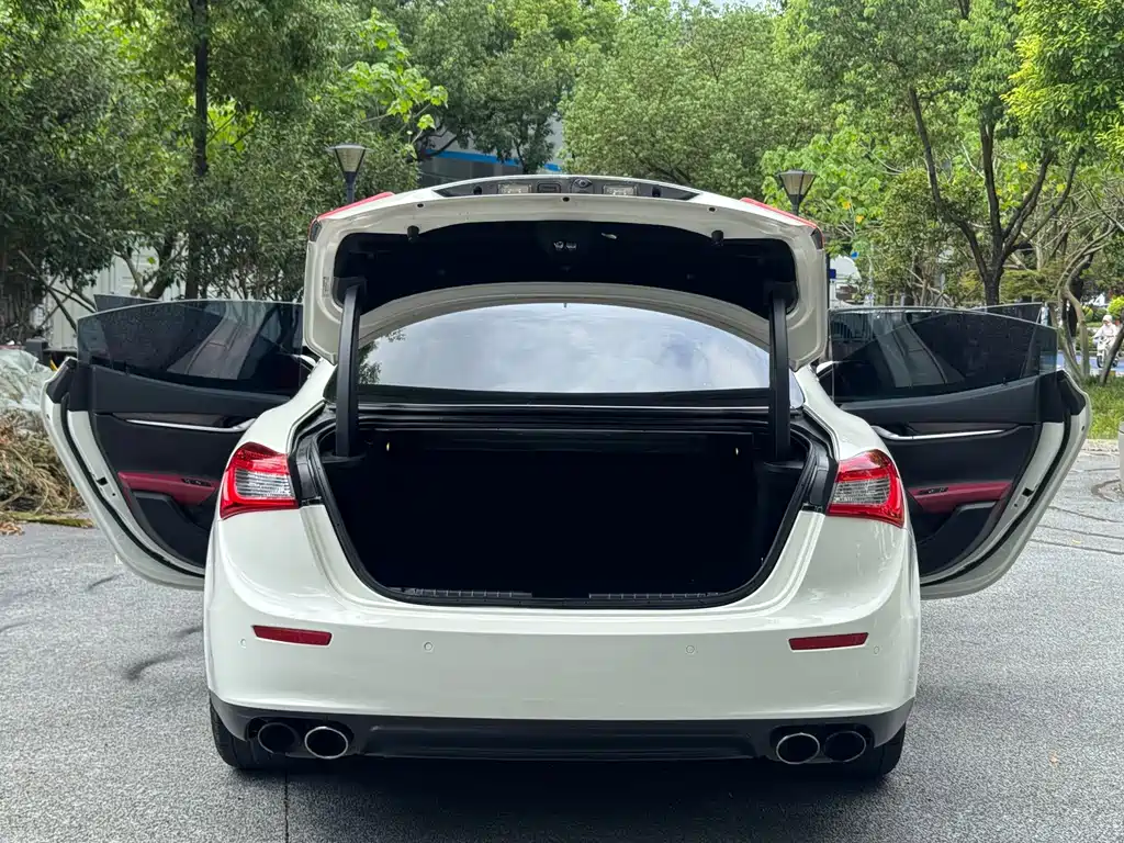 Maserati Ghibli 2015 — фото 9