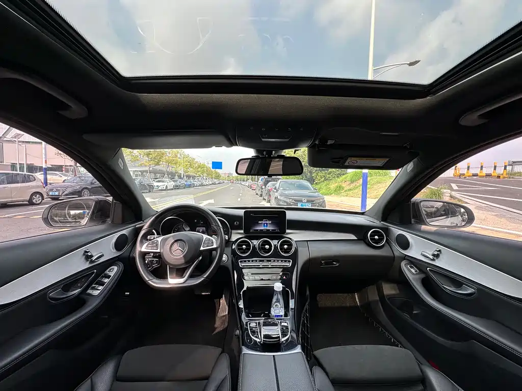 Mercedes-Benz C-Class 2018 — фото 24