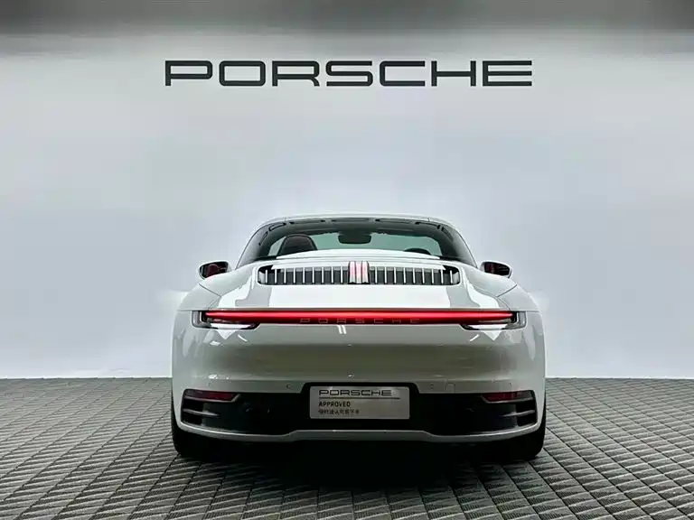 Porsche 911 2022 — фото 5