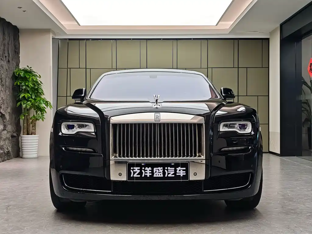 Rolls-Royce Ghost 2015 — фото 2