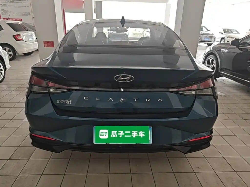 Hyundai Elantra 2022 — фото 6