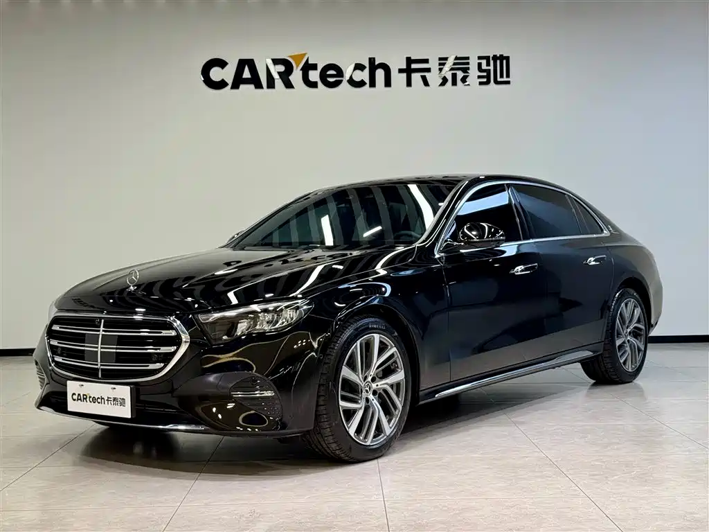 Mercedes-Benz E-Class 2024 — фото 1