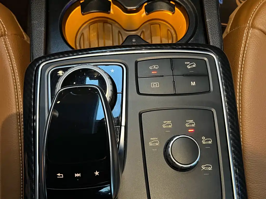 Mercedes-Benz GLS 2018 — фото 19