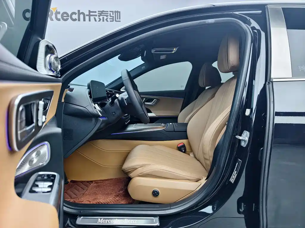 Mercedes-Benz E-Class 2025 — фото 4