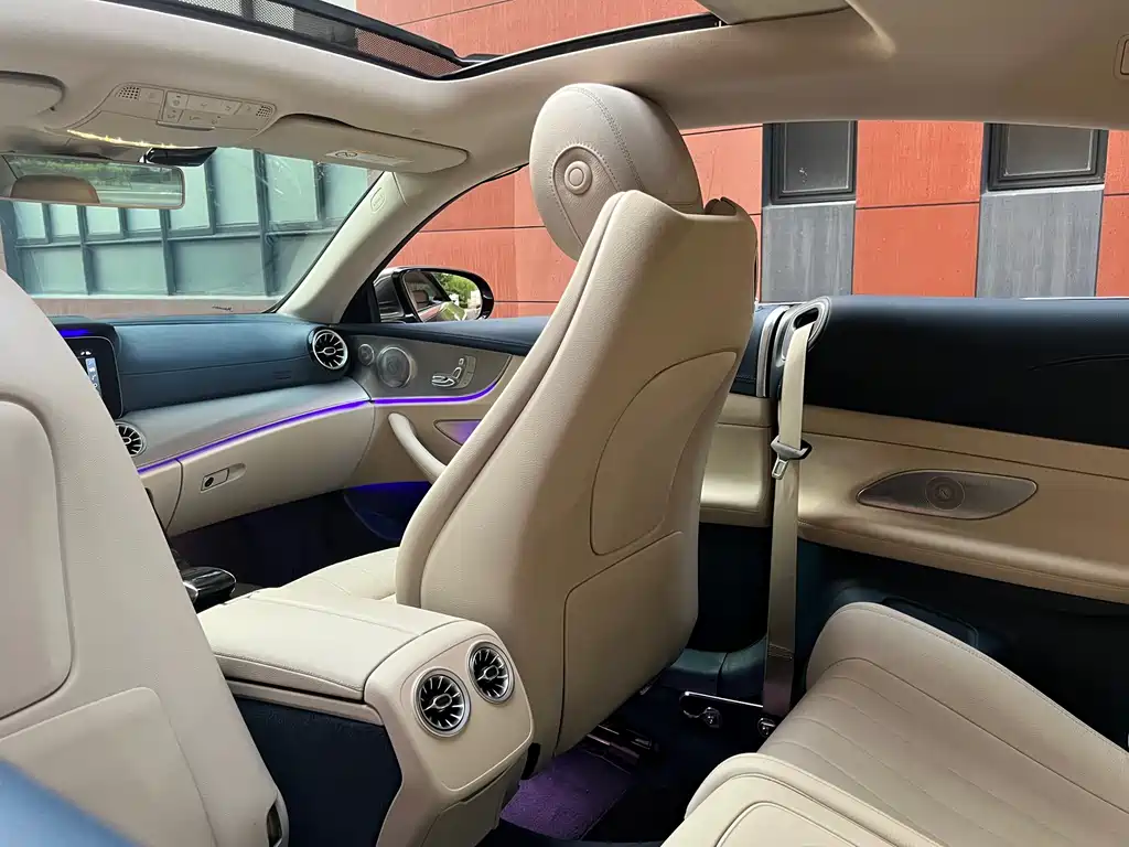 Mercedes-Benz E-Class 2018 — фото 11