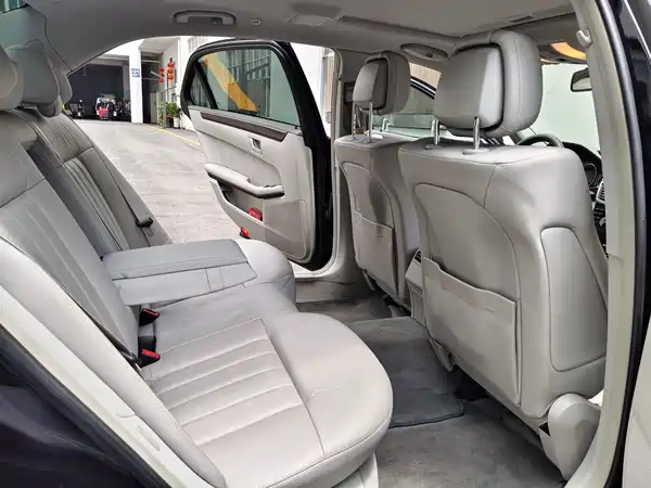 Mercedes-Benz E-Class 2013