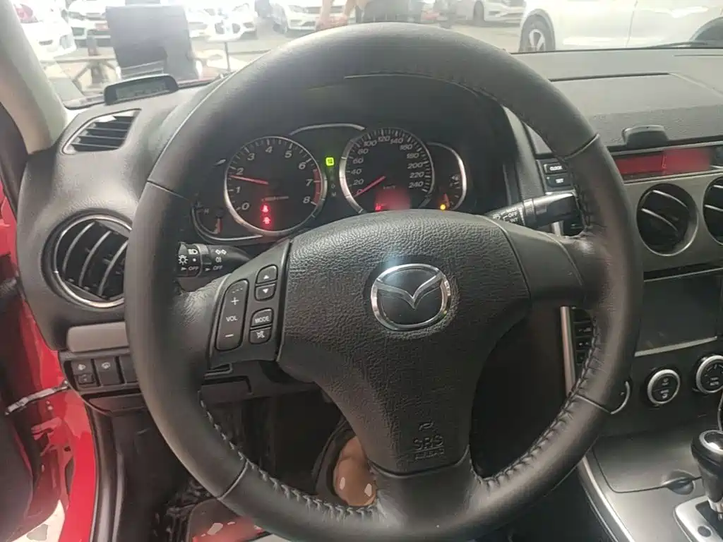 Mazda 6 2015 — фото 11
