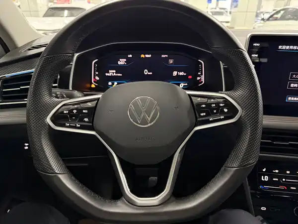 Volkswagen Tiguan L Plug-In Hybrid 2022