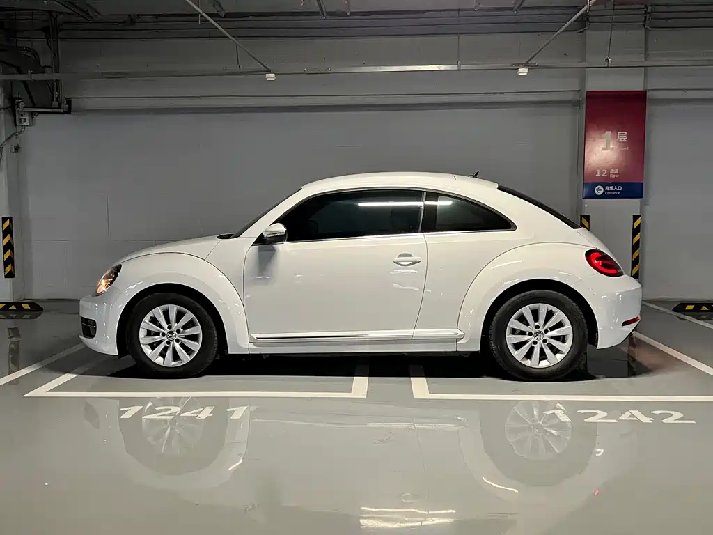 Volkswagen Beetle 2015
