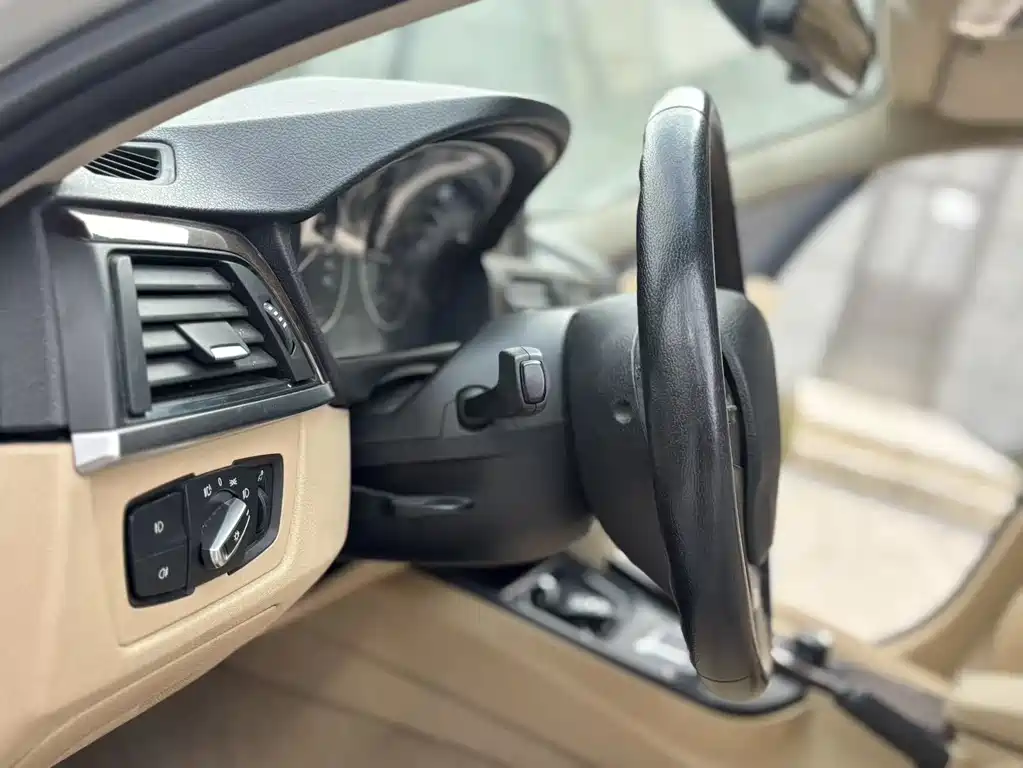 BMW 3 Series 2013 — фото 15