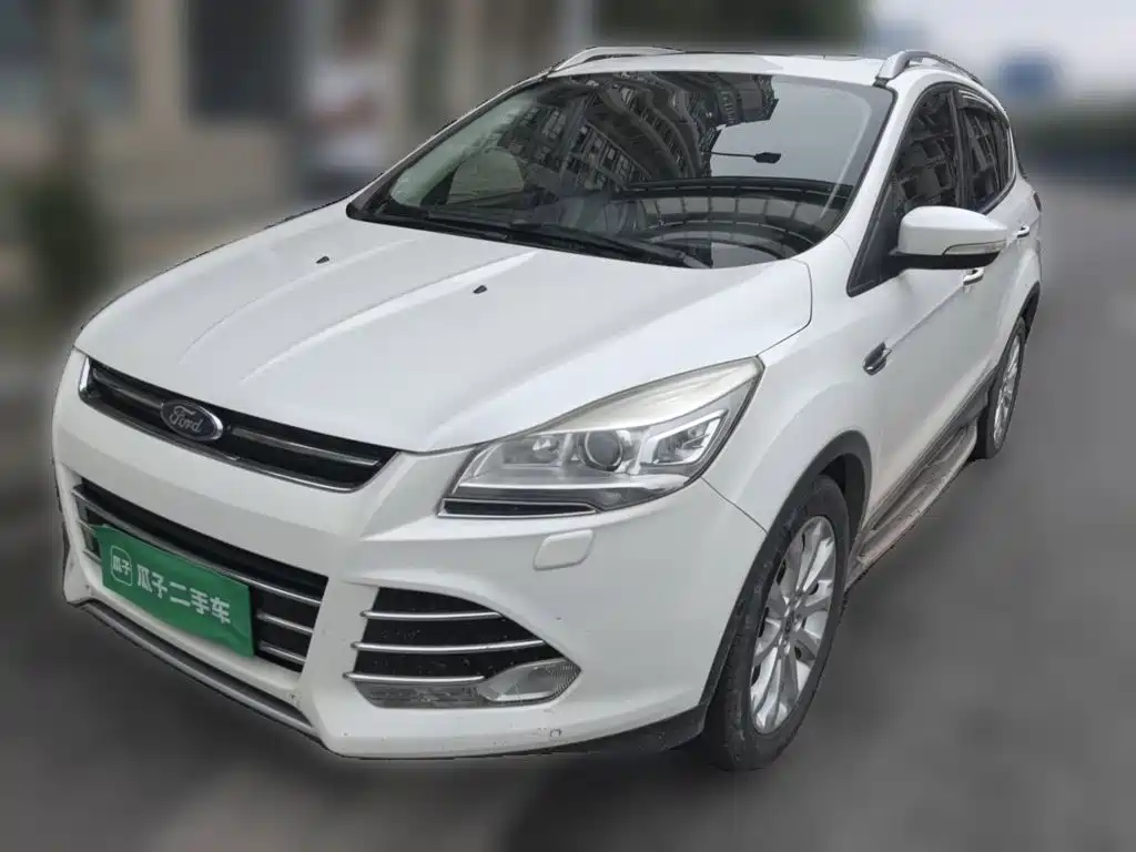 Ford Kuga 2015 — фото 1