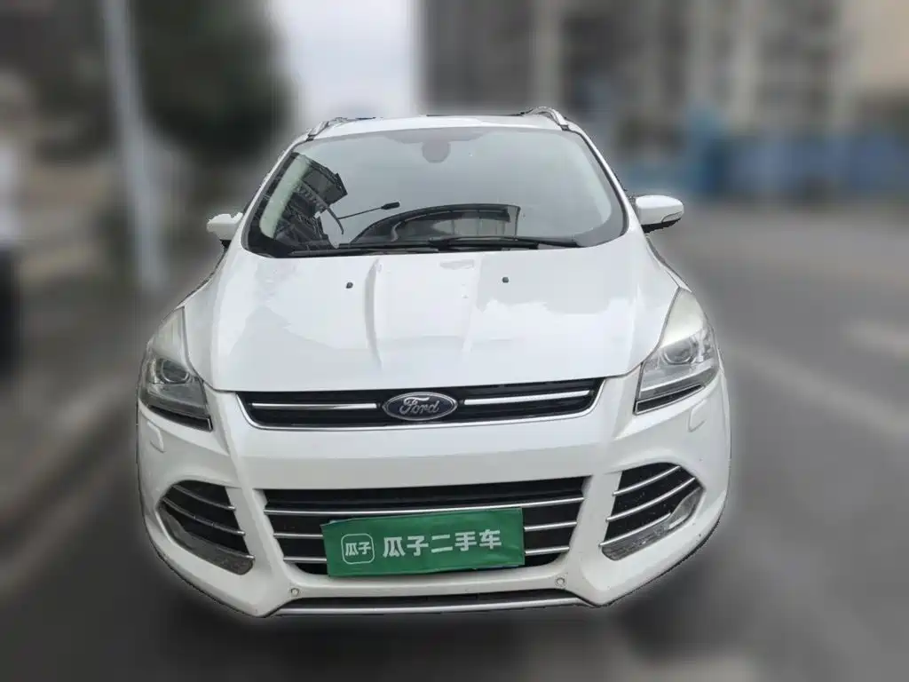 Ford Kuga 2015 — фото 24