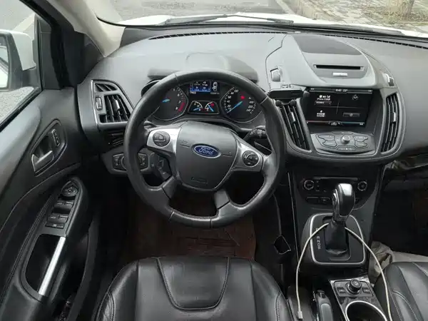 Ford Kuga 2015