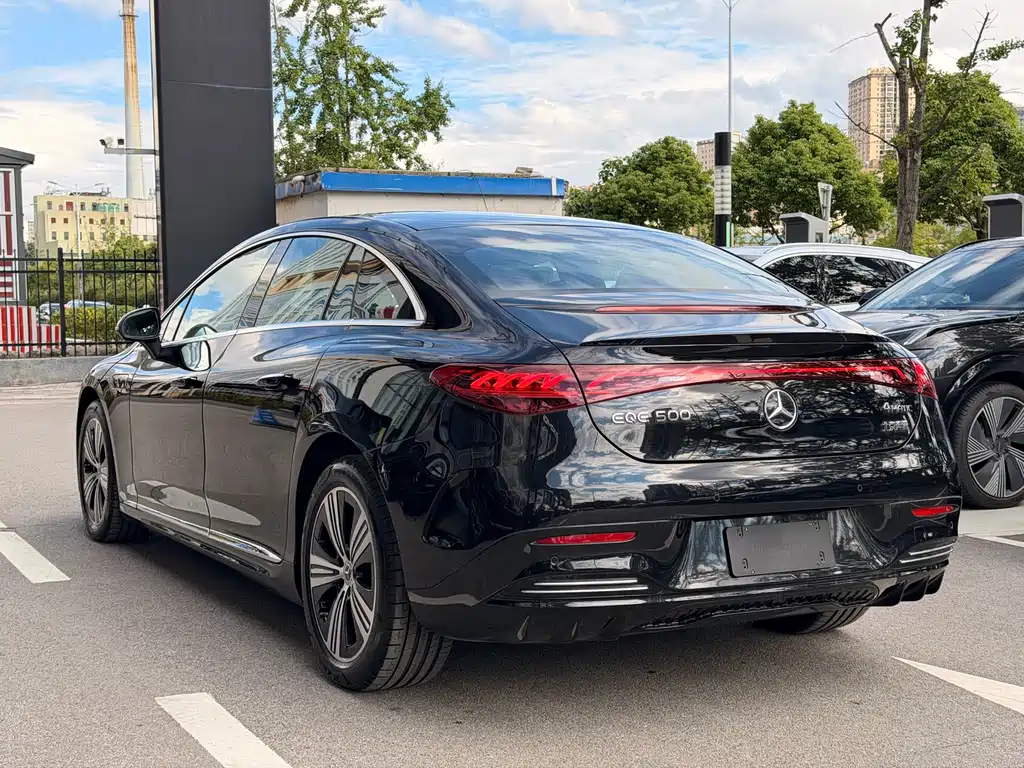 Mercedes-Benz EQE 2025 — фото 10