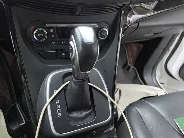 Ford Kuga 2015
