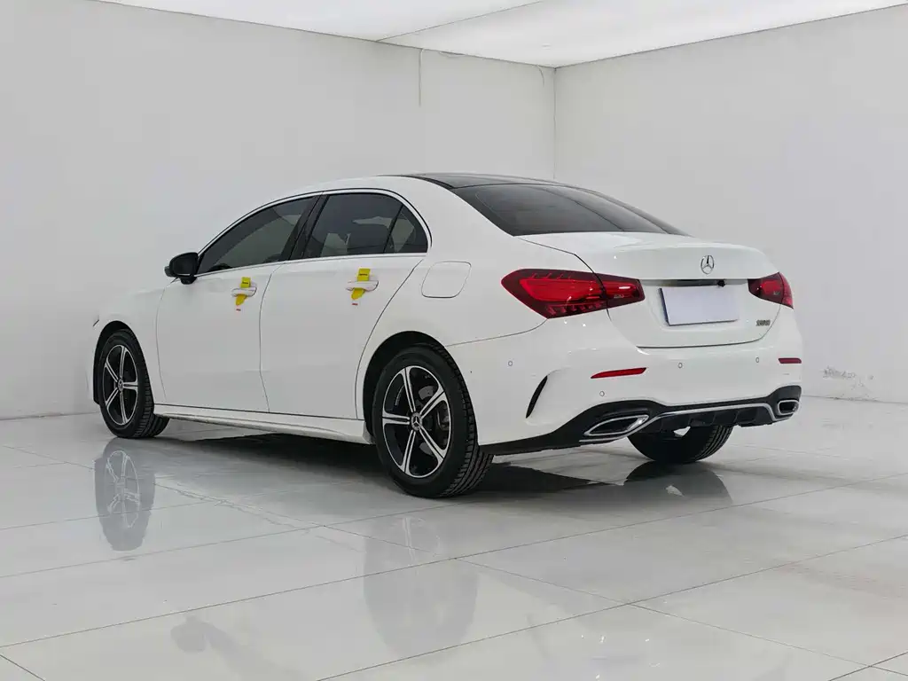 Mercedes-Benz A-Class 2023 — фото 4