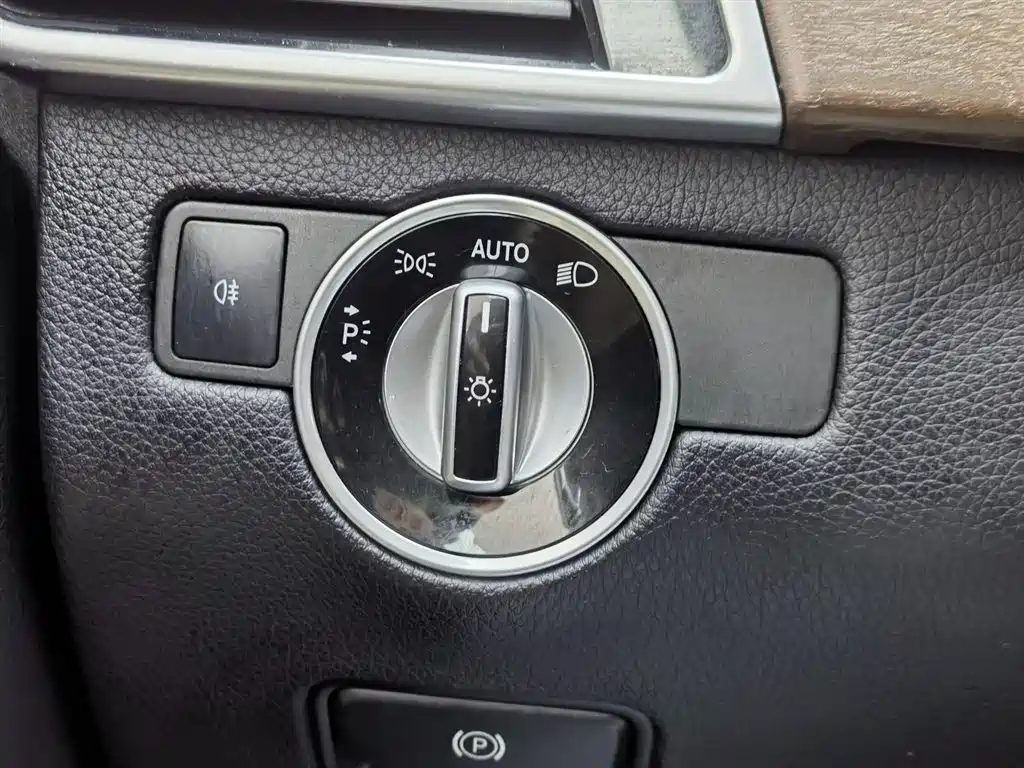 Mercedes-Benz GLS 2017 — фото 16