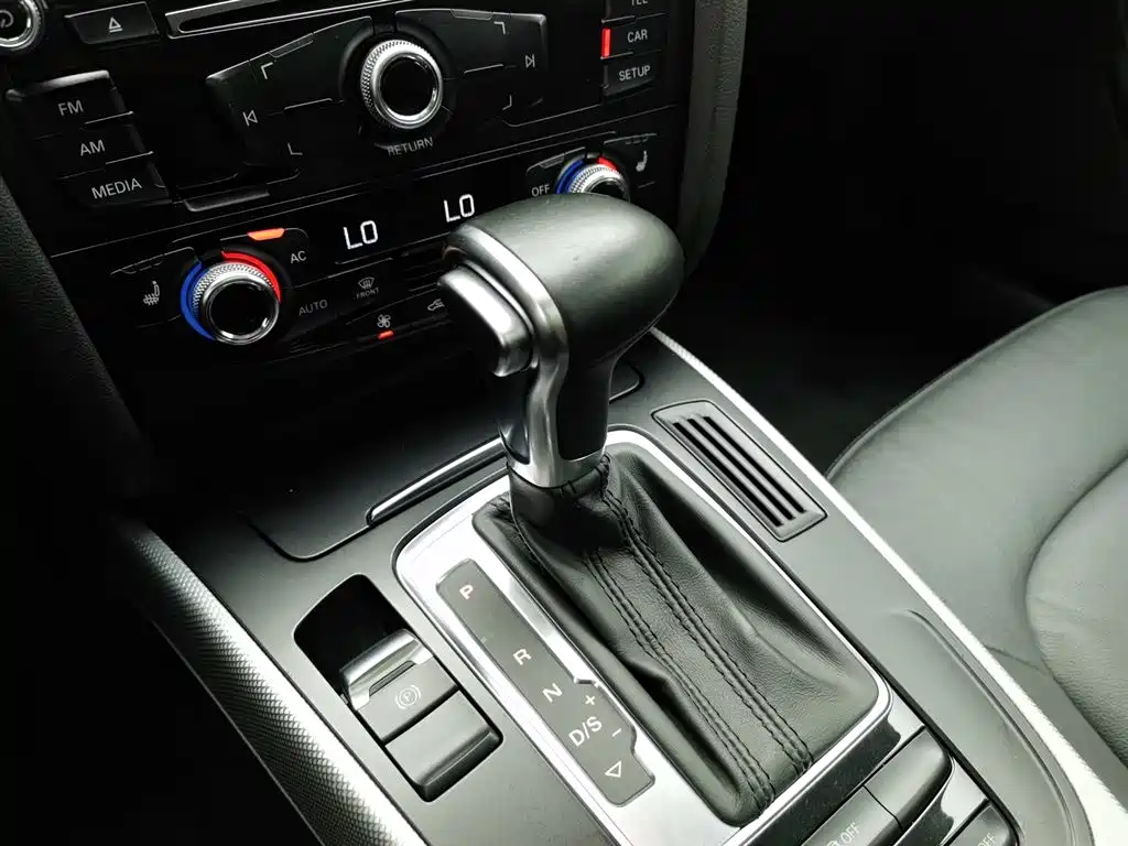 Audi A4 2014 — фото 13