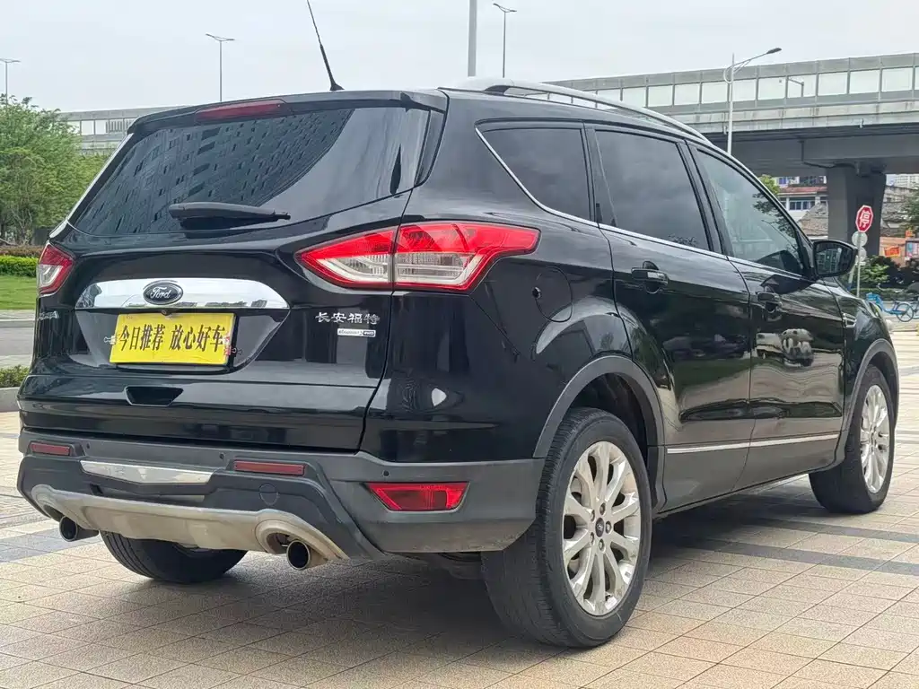 Ford Kuga 2015 — фото 7