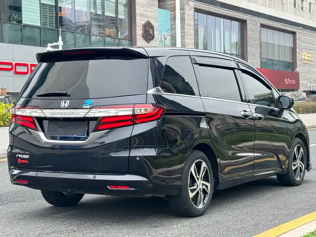 Honda Odyssey 2017 — фото 4