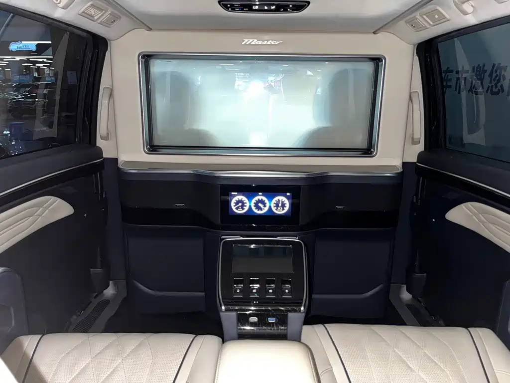 GAC Motor Trumpchi M8 2022 — фото 13