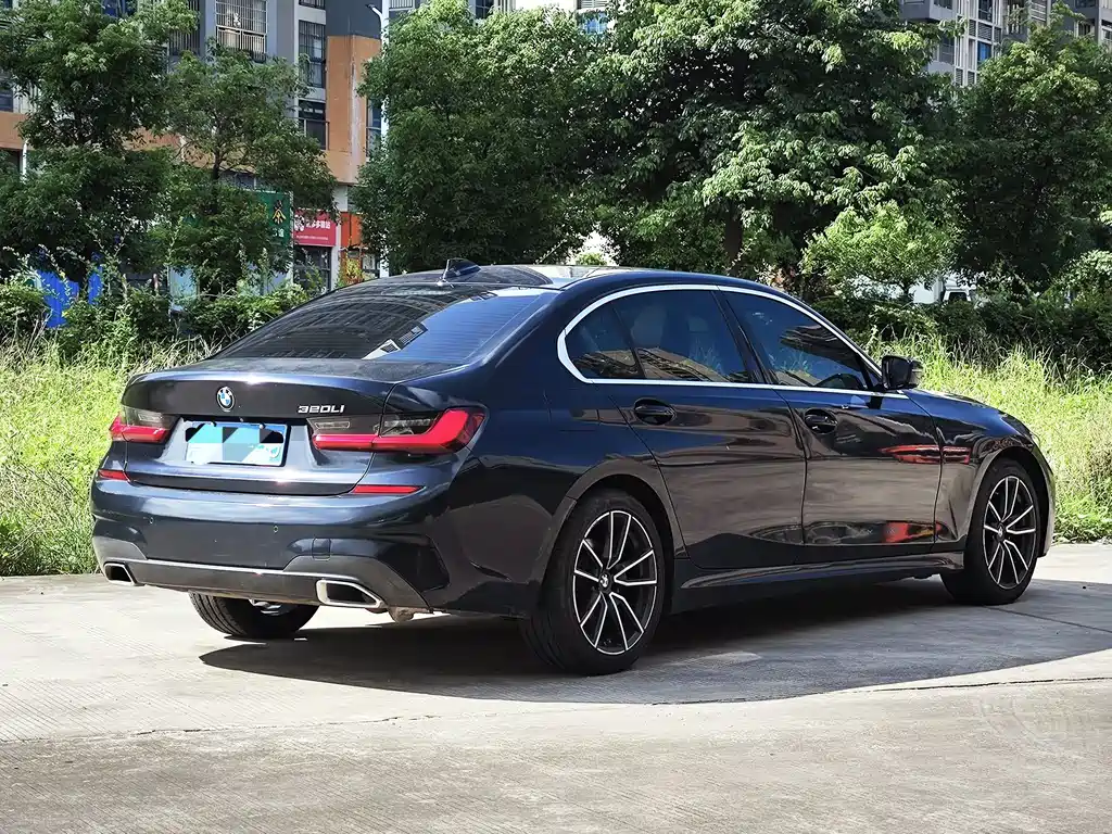 BMW 3 Series 2022